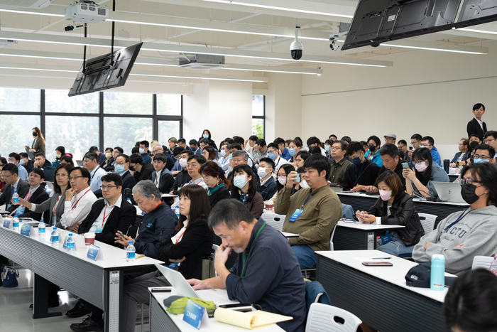 活動中邀請10所國內大學教授，共同討論數據驅動創新，促進台灣產學技術對接。長庚大學